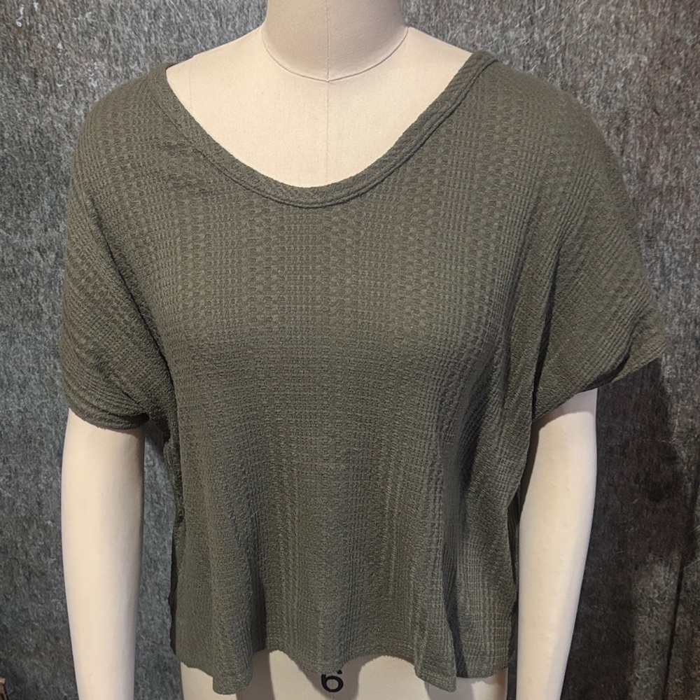 Green Textured Women's Short Sleeve Top